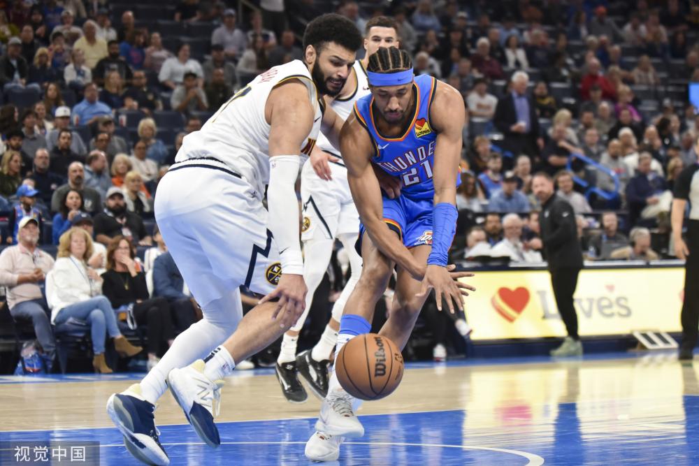 表现出色 表现出色